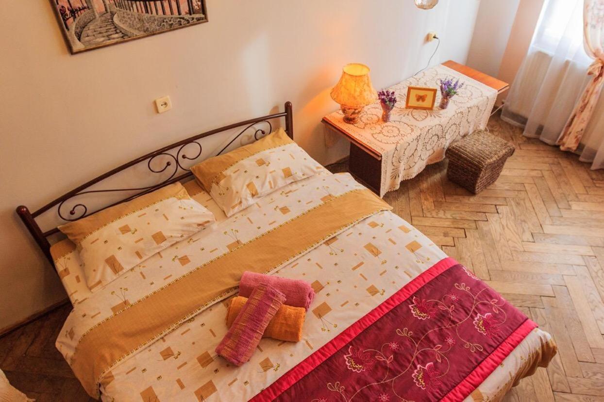 Vintage Apartment 2 Rooms With Balcony Lviv Eksteriør bilde